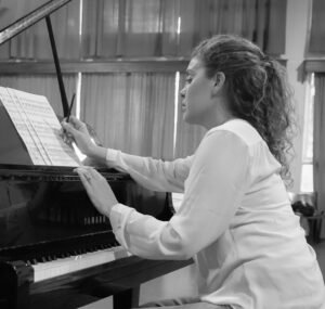 Picture of Cande Cayrus